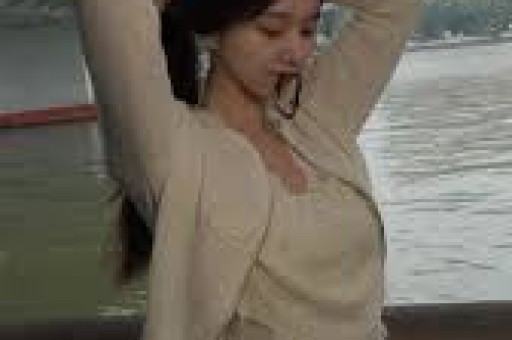 央视女主持被传包养4男、嫁70岁富豪20年后一张照片打脸众人