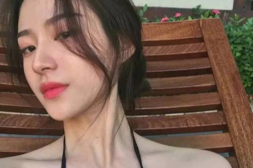 王健林为闪闪铺路黄一鸣太得意暗示爷爷认下孙女网友：撒谎