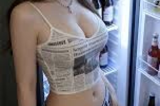 婚前车内激吻出轨玩过 14 位男星47 岁玉女至今未婚无人敢娶