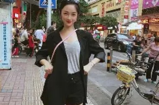 县城宝妈正在集体“精神出轨”董宇辉？